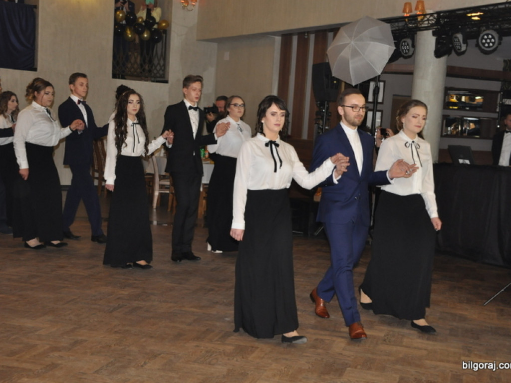 Studniówka uczniów Katolickiego Liceum Ogólnokształcącego (FOTO)