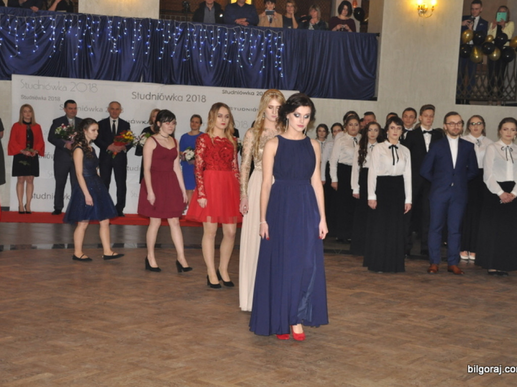 Studniówka uczniów Katolickiego Liceum Ogólnokształcącego (FOTO)