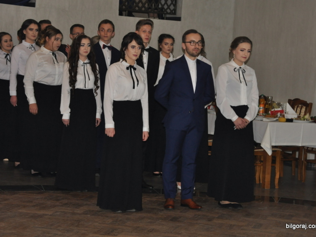 Studniówka uczniów Katolickiego Liceum Ogólnokształcącego (FOTO)