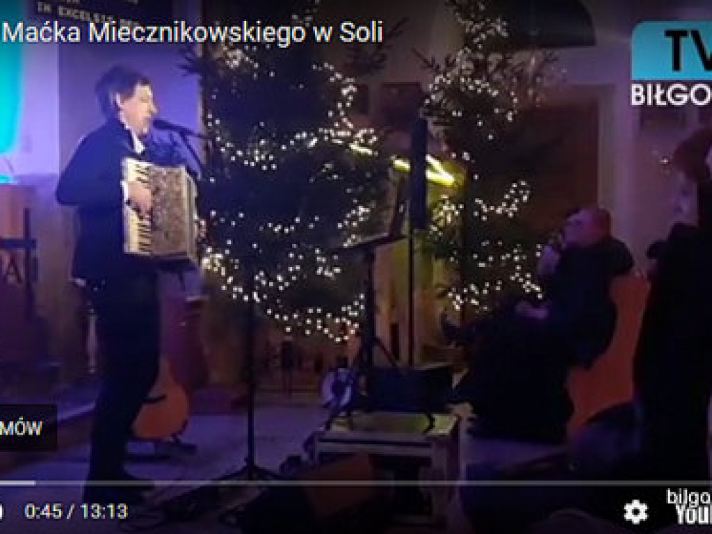 Koncert Maćka Miecznikowskiego w Soli. Zabrzmiały polskie kolędy i popularne piosenki (FOTO, VIDEO)