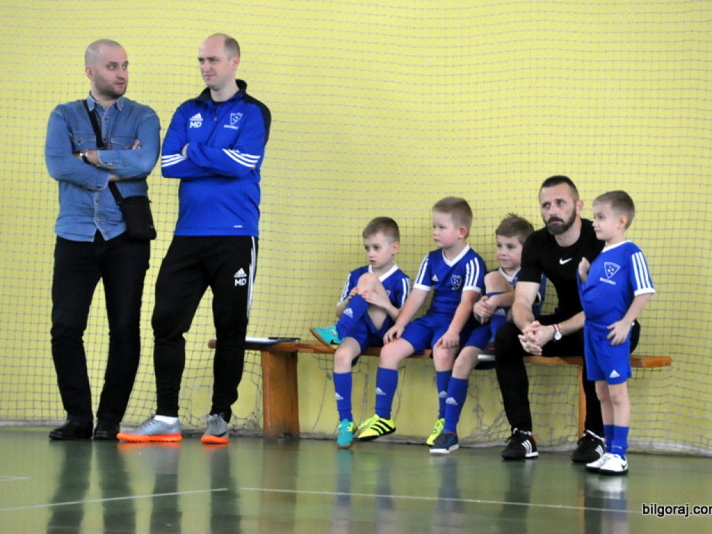 Sportowe zmagania małych piłkarzy (FOTO)