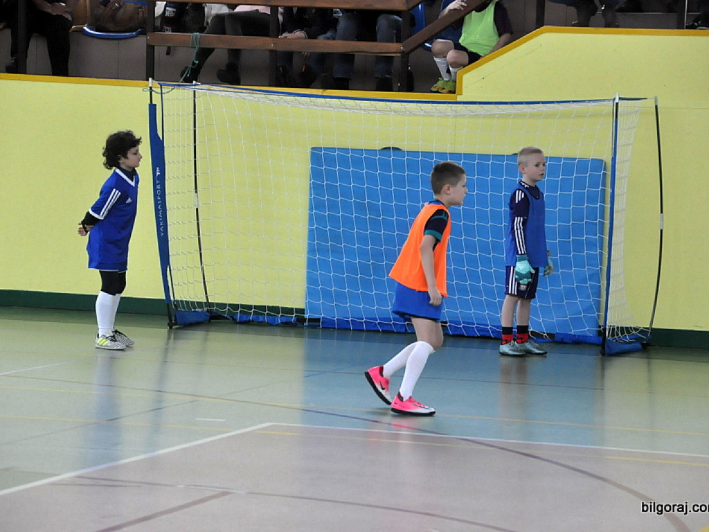 Sportowe zmagania małych piłkarzy (FOTO)