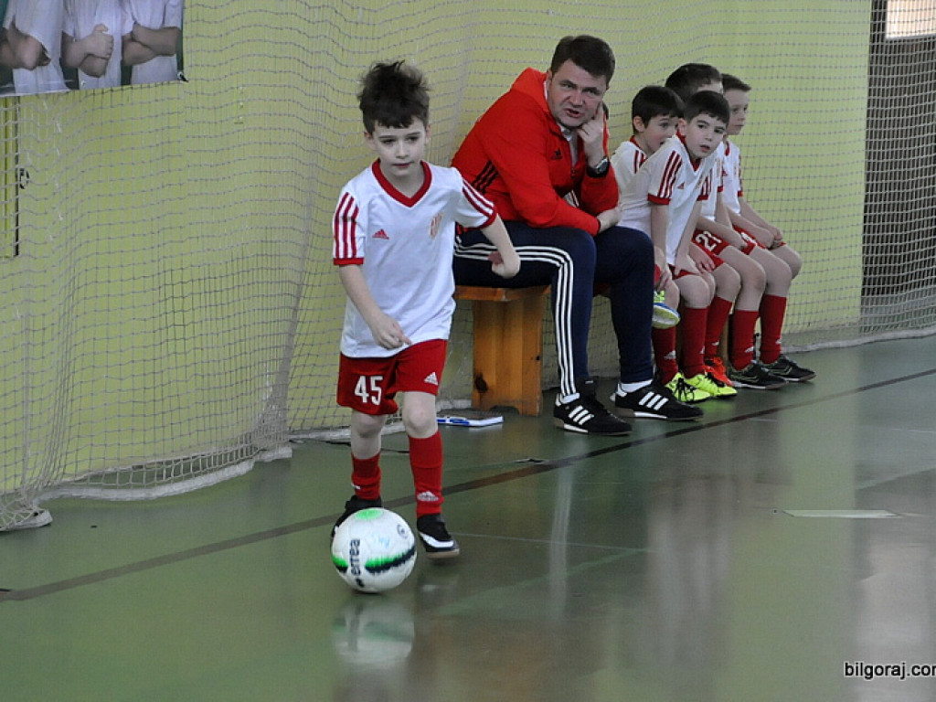 Sportowe zmagania małych piłkarzy (FOTO)