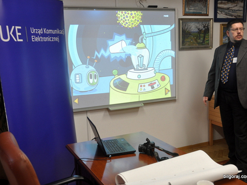 Przedstawiciele Urzędu Komunikacji Elektronicznej uczyli podstaw kodowania (FOTO)