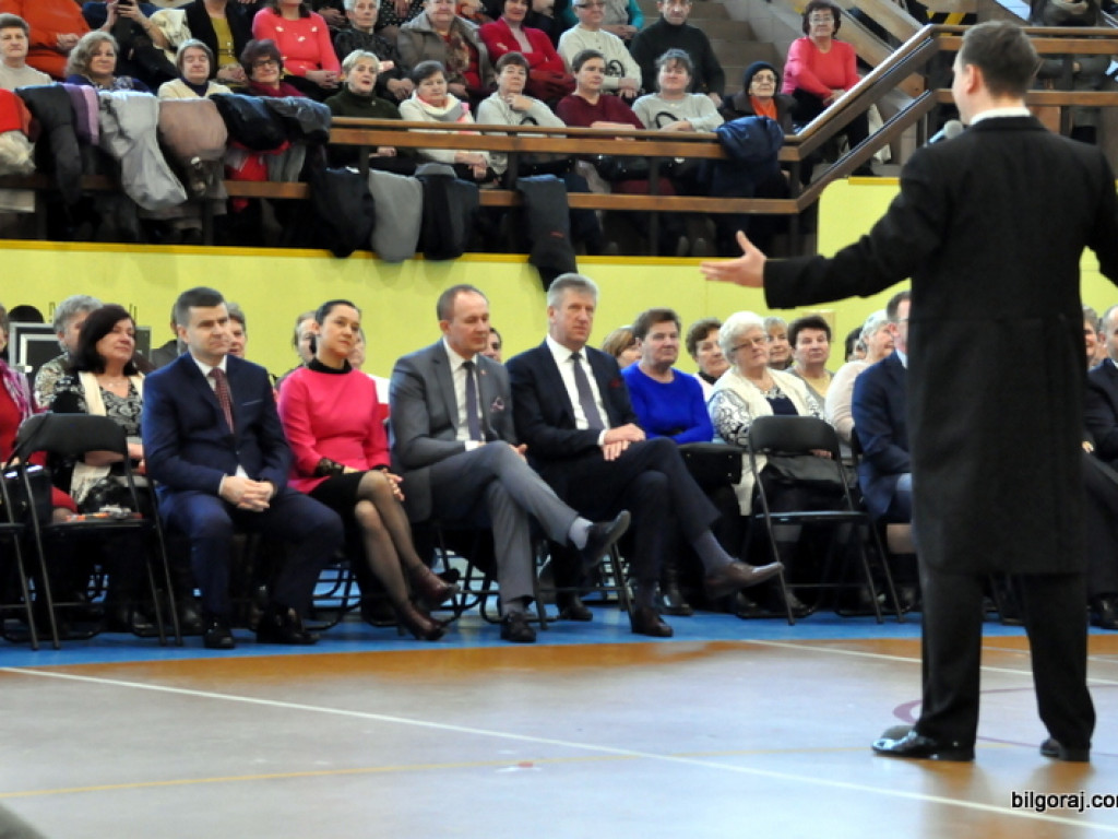 Powiatowy dzień kobiet w Biłgoraju (FOTO)