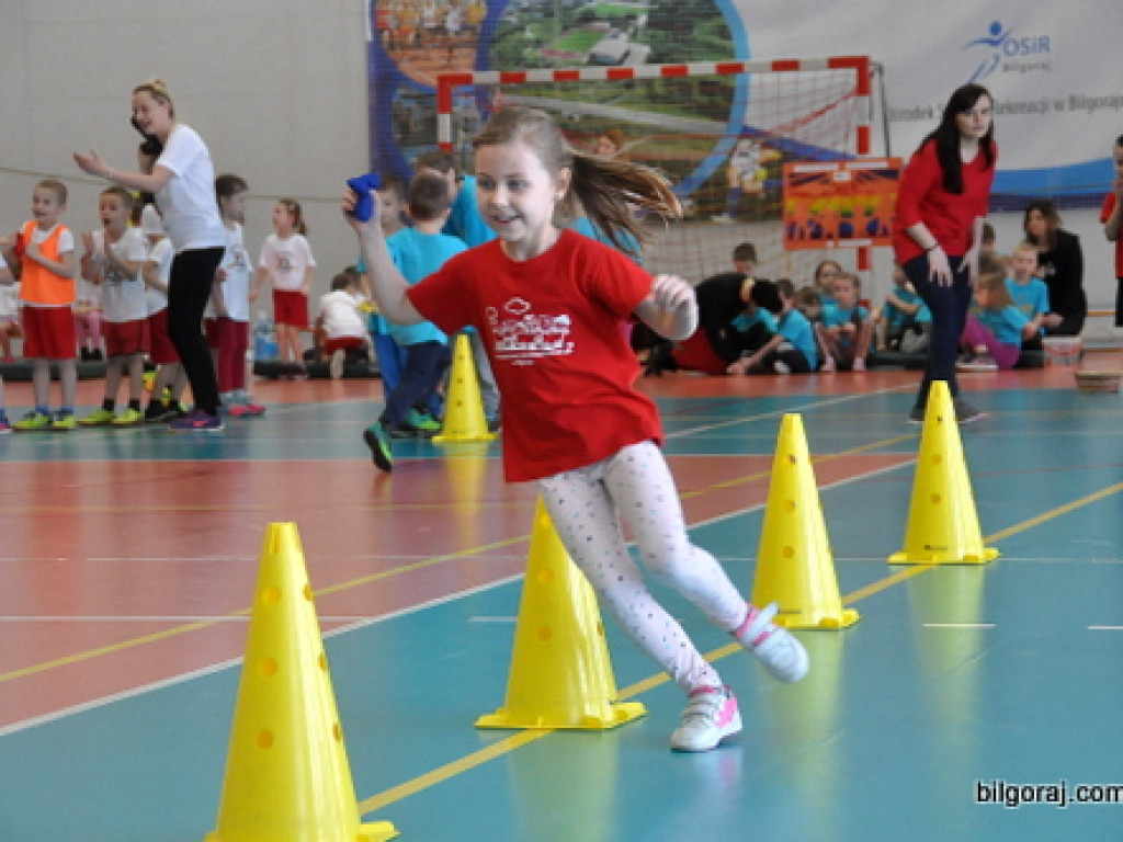 Przedszkolaki powitały wiosnę... na sportowo (FOTO)