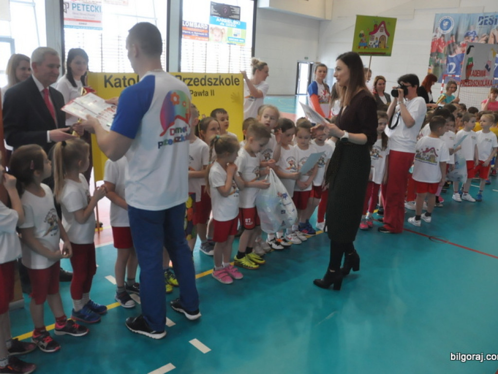 Przedszkolaki powitały wiosnę... na sportowo (FOTO)