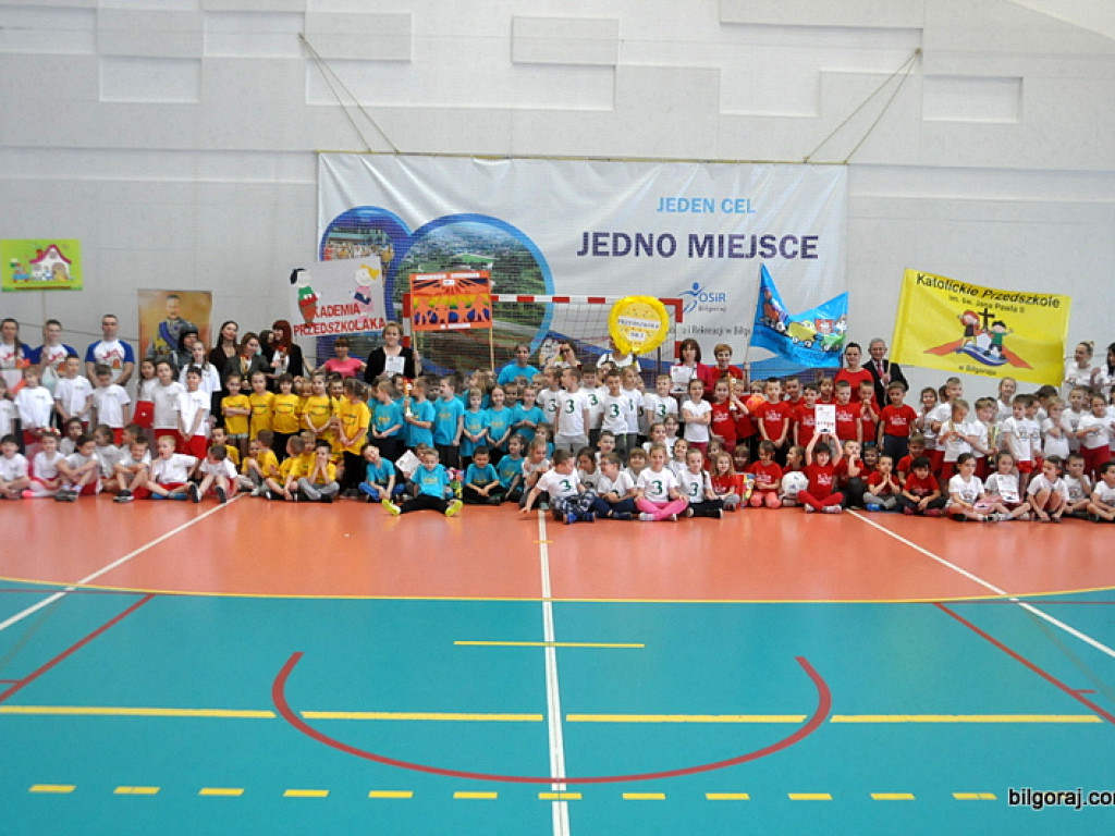 Przedszkolaki powitały wiosnę... na sportowo (FOTO)
