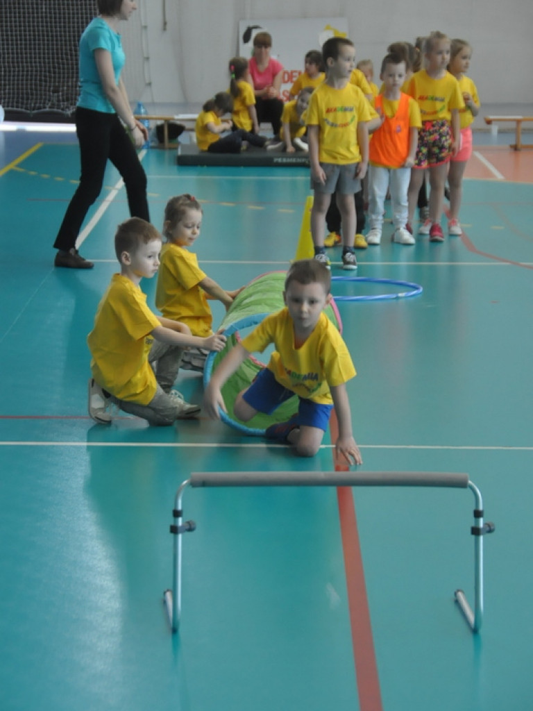 Przedszkolaki powitały wiosnę... na sportowo (FOTO)