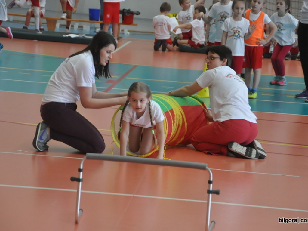 Przedszkolaki powitały wiosnę... na sportowo (FOTO)