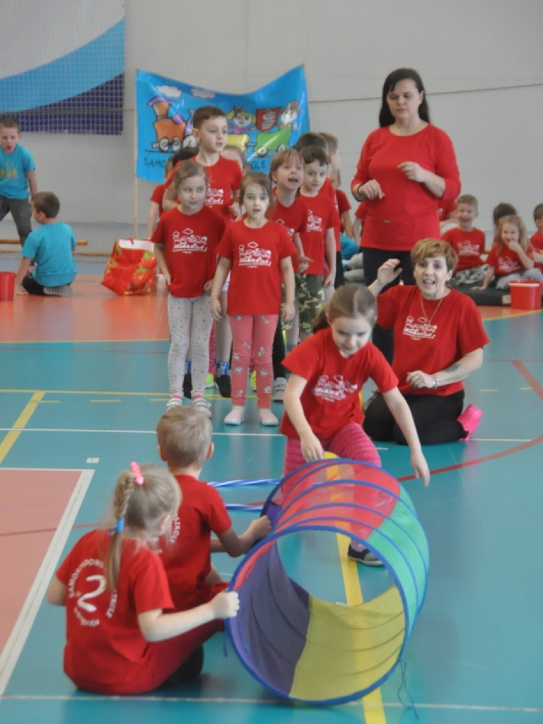 Przedszkolaki powitały wiosnę... na sportowo (FOTO)