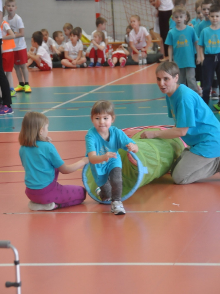 Przedszkolaki powitały wiosnę... na sportowo (FOTO)