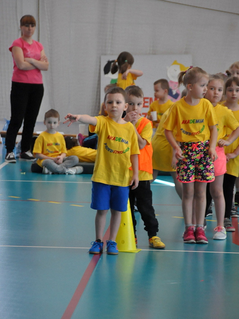 Przedszkolaki powitały wiosnę... na sportowo (FOTO)