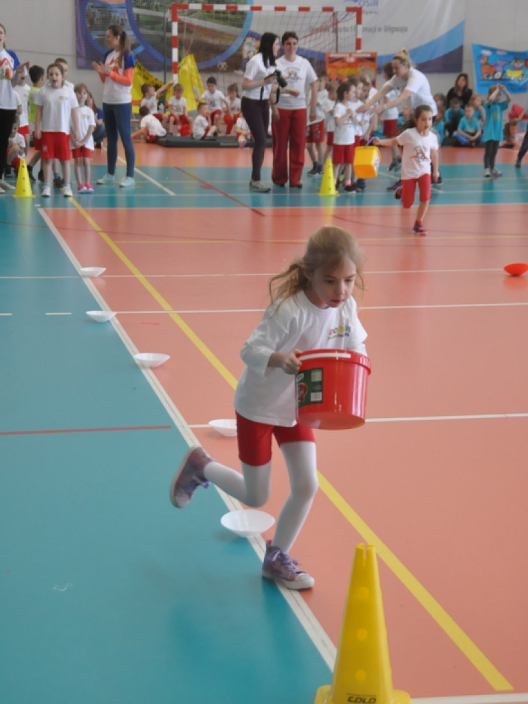 Przedszkolaki powitały wiosnę... na sportowo (FOTO)