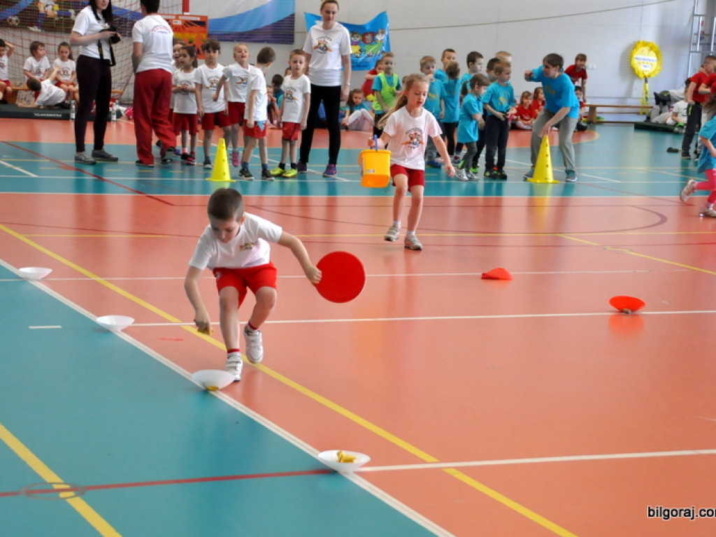 Przedszkolaki powitały wiosnę... na sportowo (FOTO)