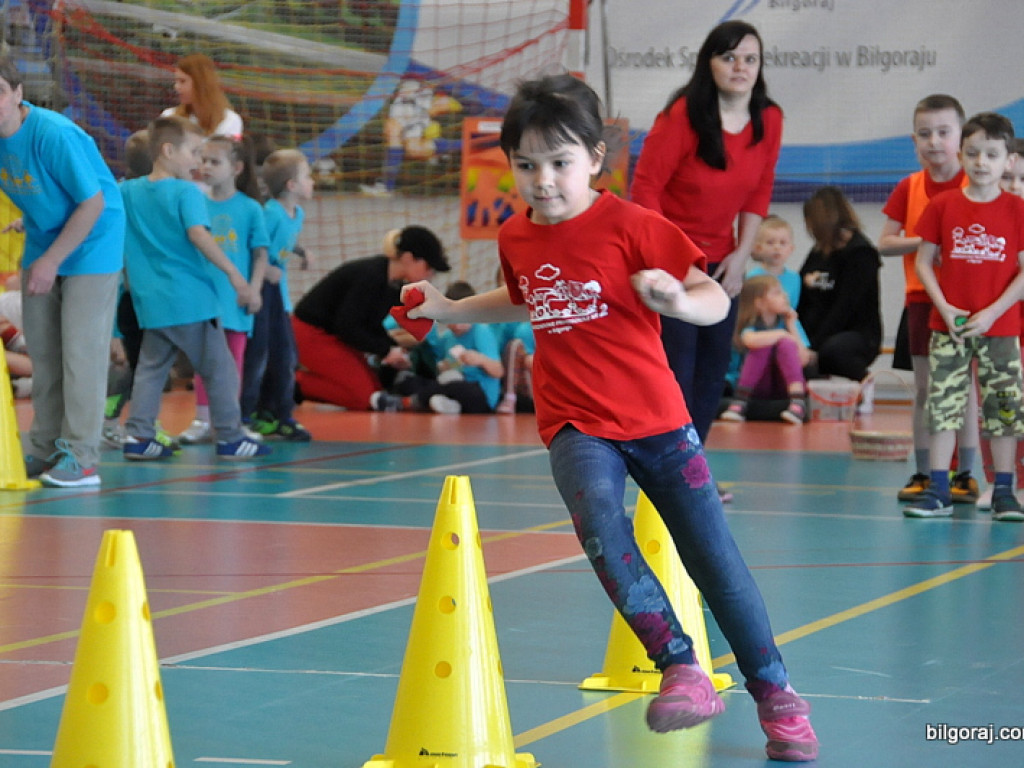 Przedszkolaki powitały wiosnę... na sportowo (FOTO)