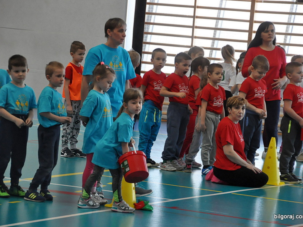 Przedszkolaki powitały wiosnę... na sportowo (FOTO)
