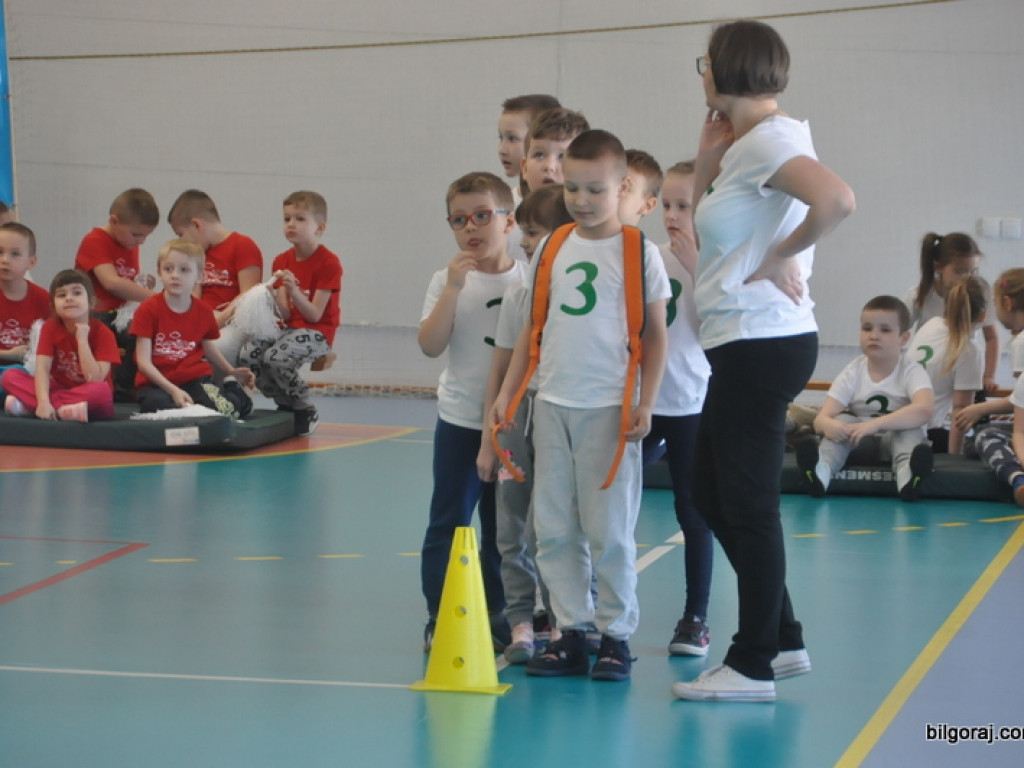 Przedszkolaki powitały wiosnę... na sportowo (FOTO)