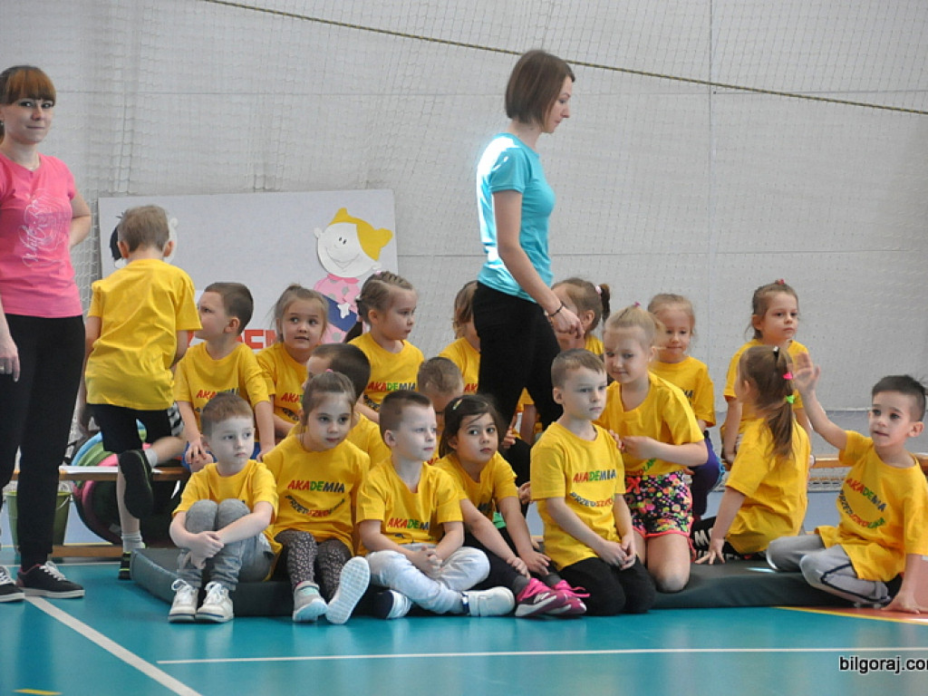 Przedszkolaki powitały wiosnę... na sportowo (FOTO)