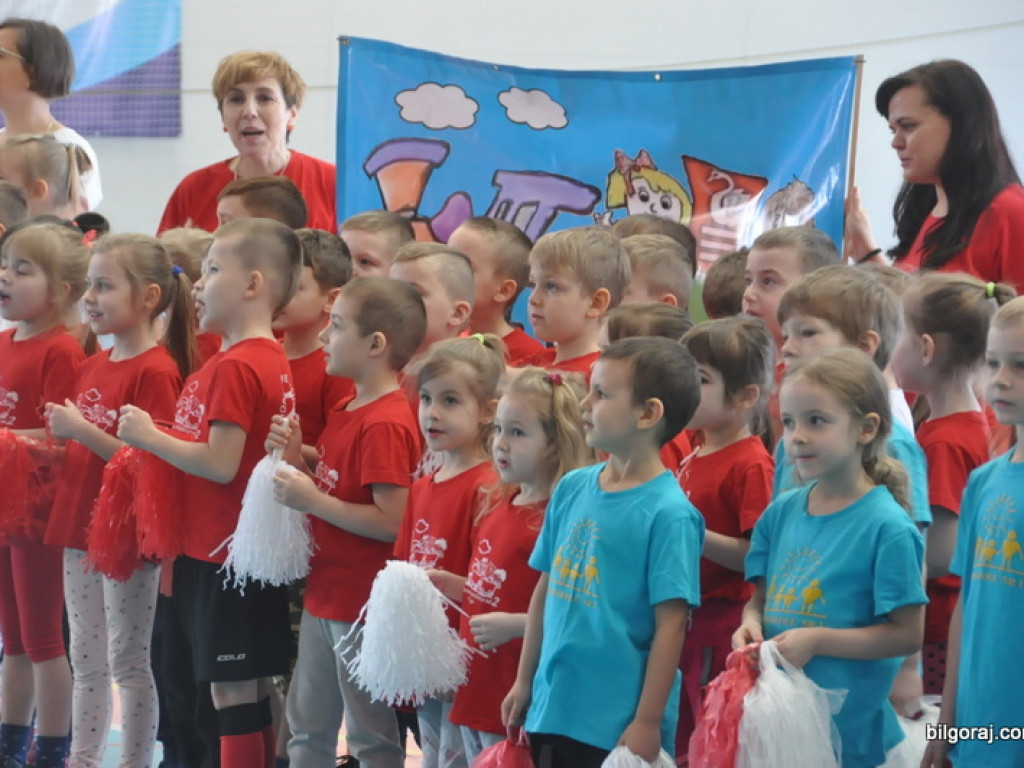 Przedszkolaki powitały wiosnę... na sportowo (FOTO)
