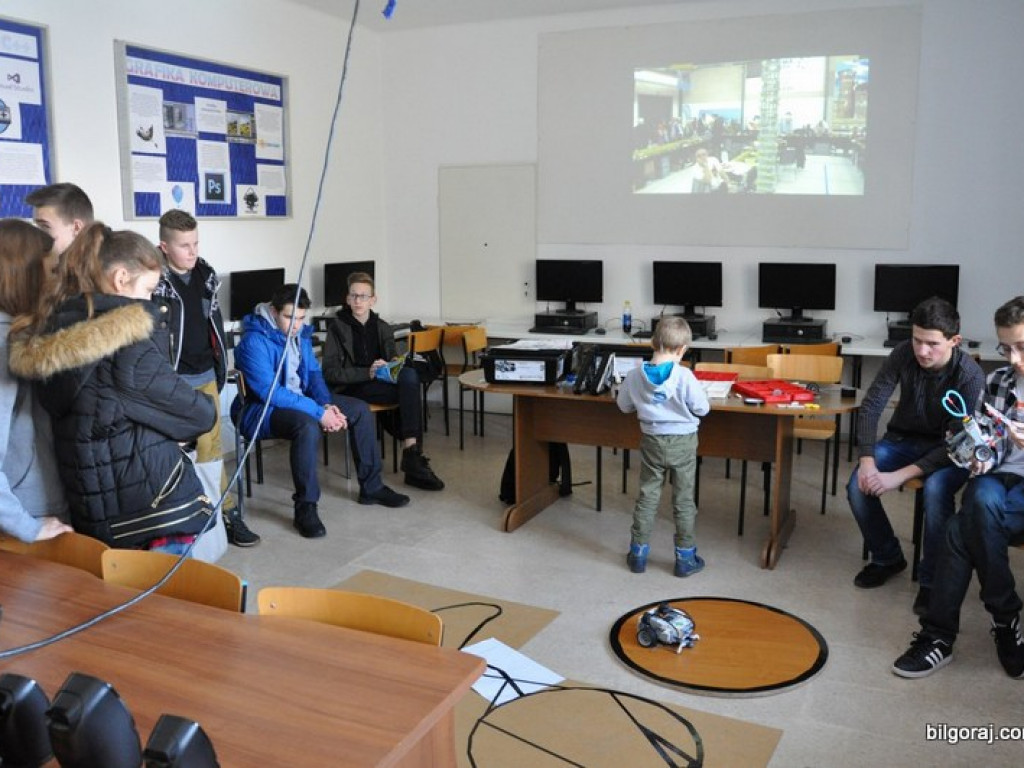 Kolejny dzień otwarty w I LO im. ONZ (FOTO)