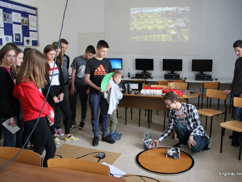 Kolejny dzień otwarty w I LO im. ONZ (FOTO)