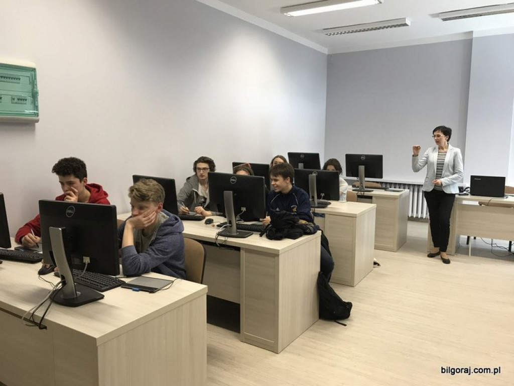 Kolejny dzień otwarty w I LO im. ONZ (FOTO)