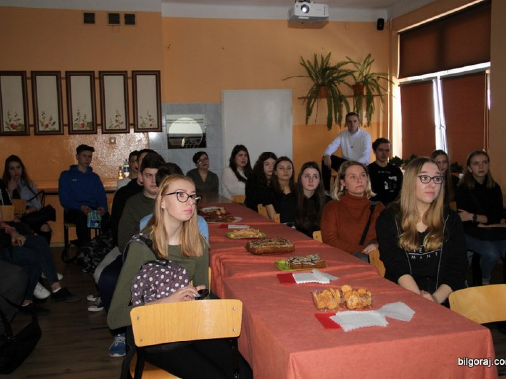 Kolejny dzień otwarty w I LO im. ONZ (FOTO)