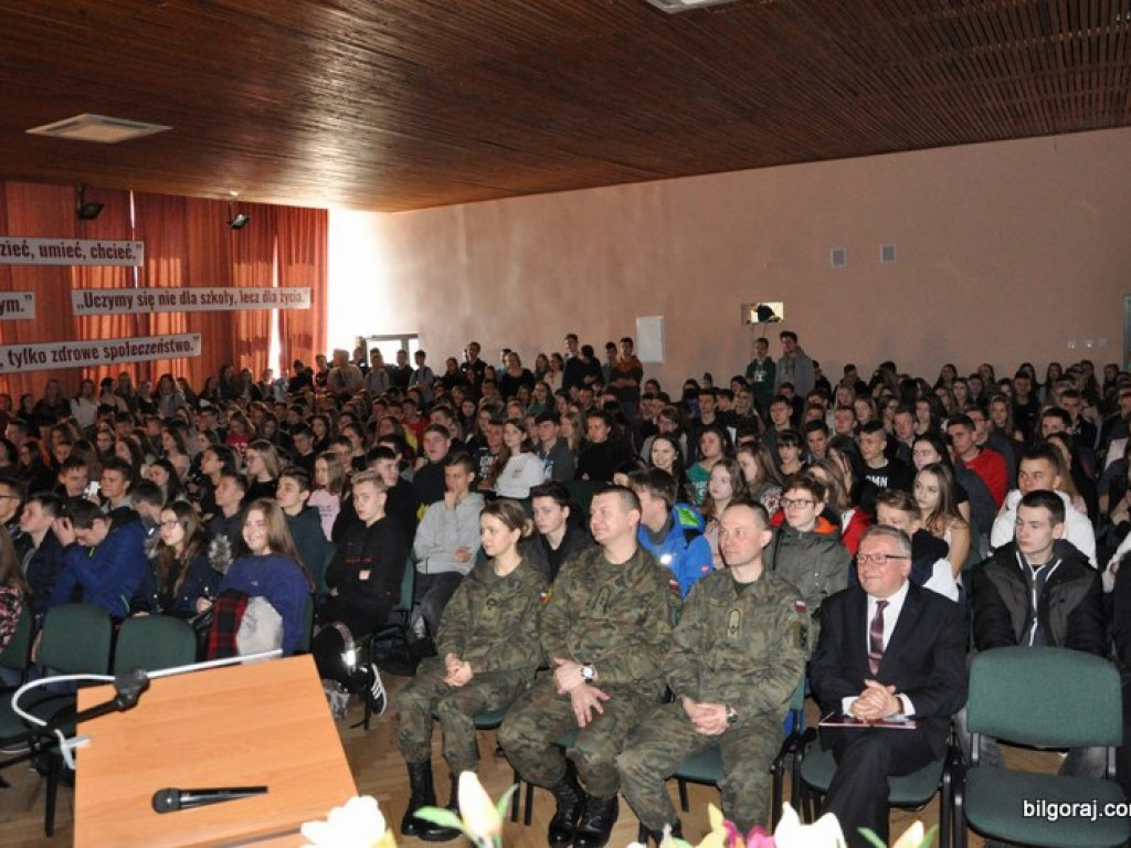 Kolejny dzień otwarty w I LO im. ONZ (FOTO)
