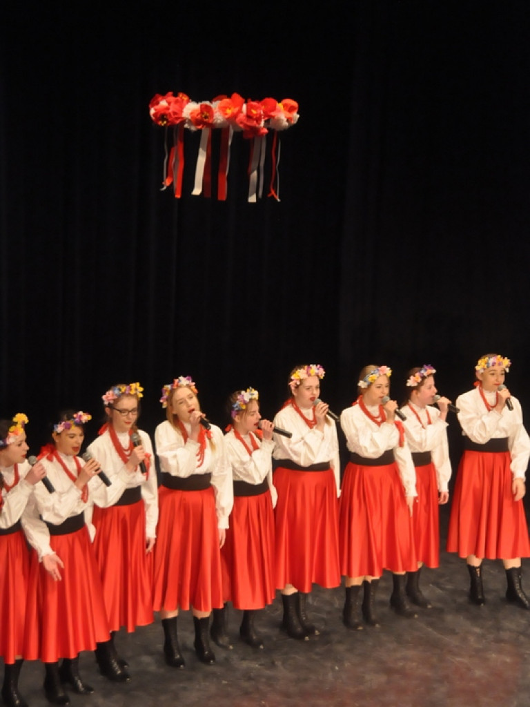 Koncert na ludowo dla Niepodległej (FOTO, VIDEO)