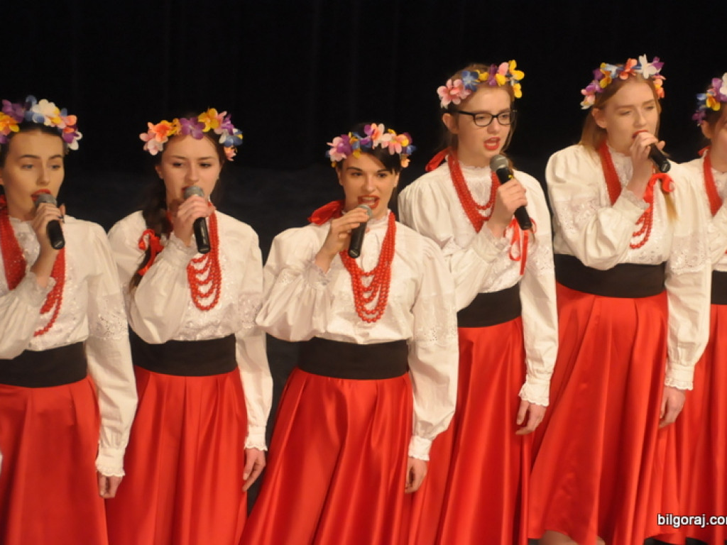 Koncert na ludowo dla Niepodległej (FOTO, VIDEO)