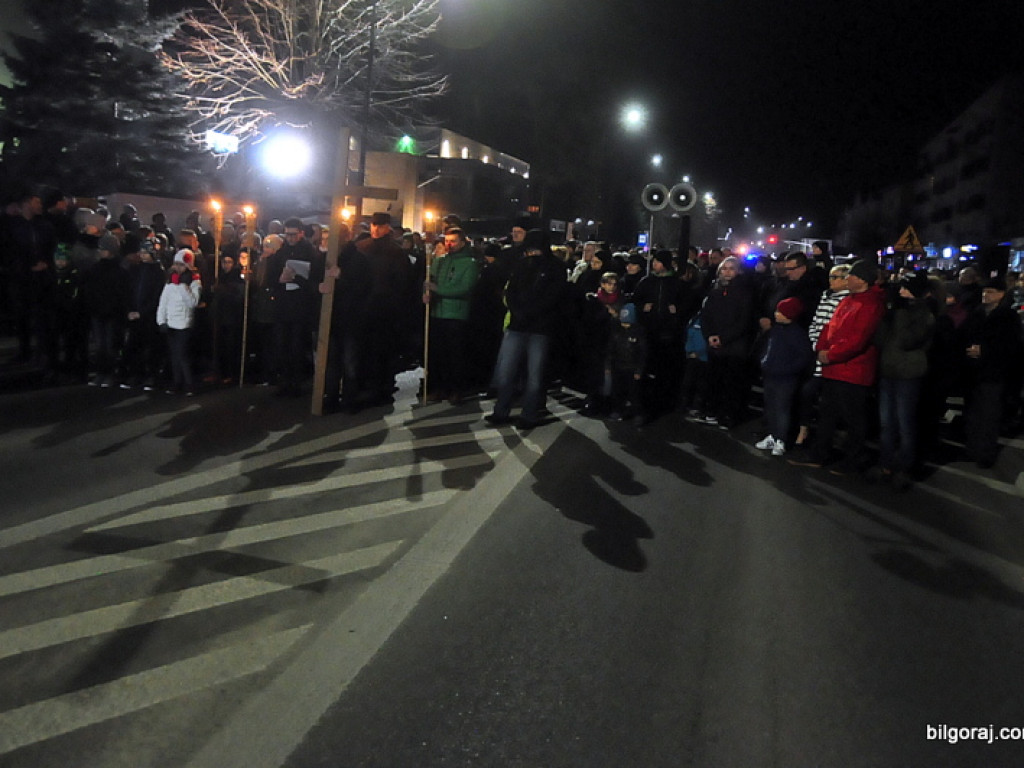 Droga krzyżowa ulicami Biłgoraja (FOTO)