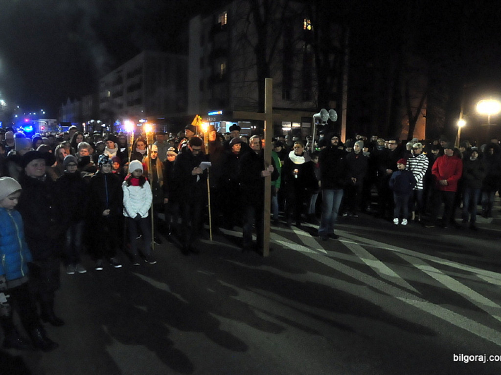 Droga krzyżowa ulicami Biłgoraja (FOTO)