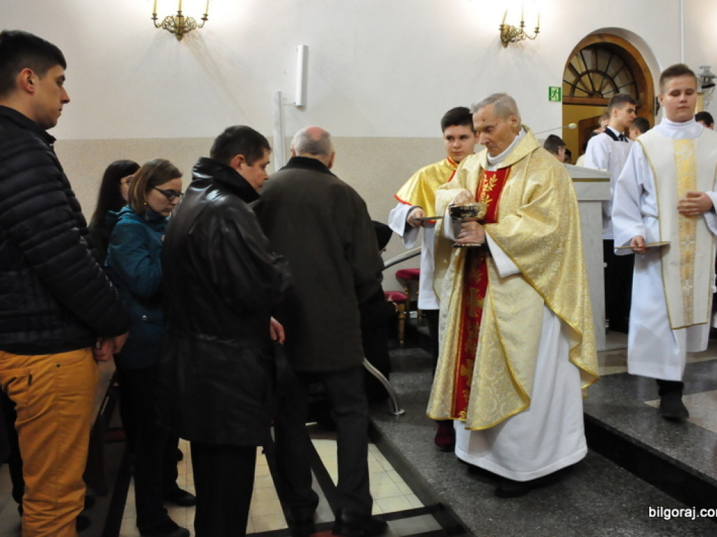 Nie ma Go tu, a jednak Obecny! Wielka Sobota (FOTO)