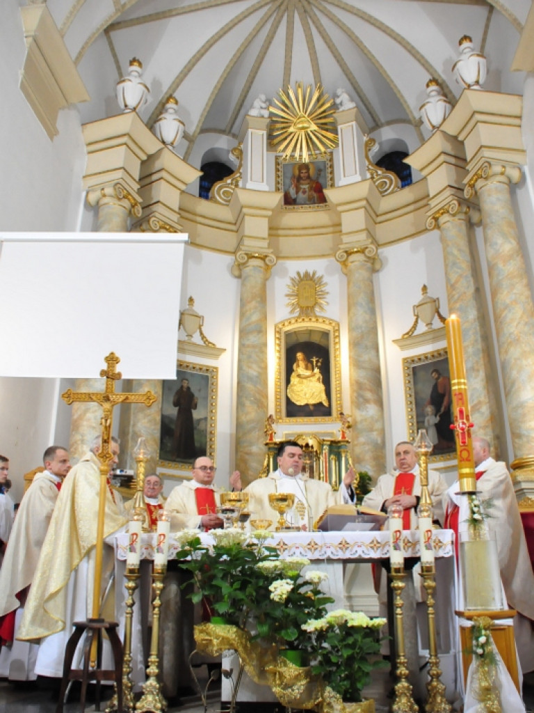 Nie ma Go tu, a jednak Obecny! Wielka Sobota (FOTO)