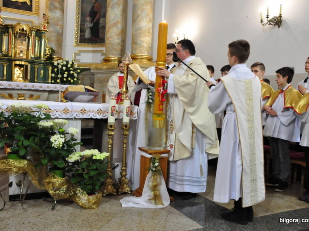 Nie ma Go tu, a jednak Obecny! Wielka Sobota (FOTO)