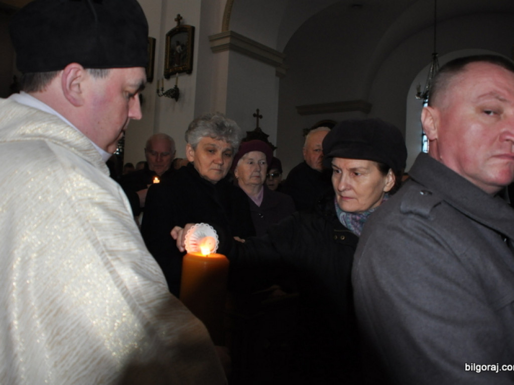 Nie ma Go tu, a jednak Obecny! Wielka Sobota (FOTO)