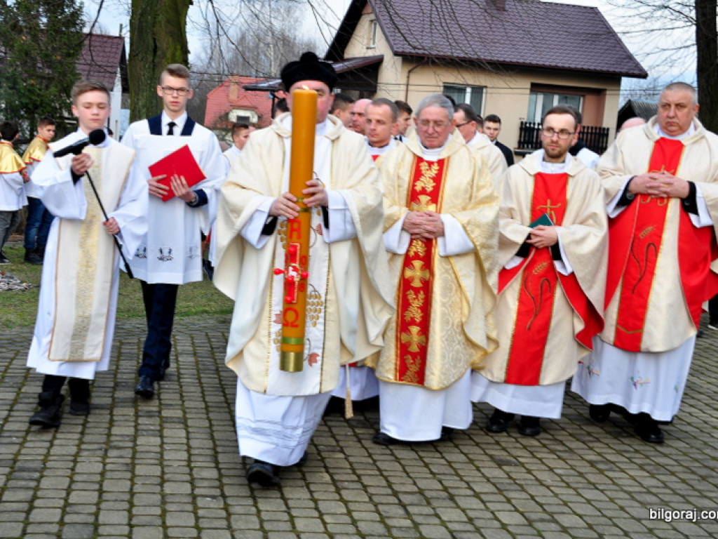Nie ma Go tu, a jednak Obecny! Wielka Sobota (FOTO)