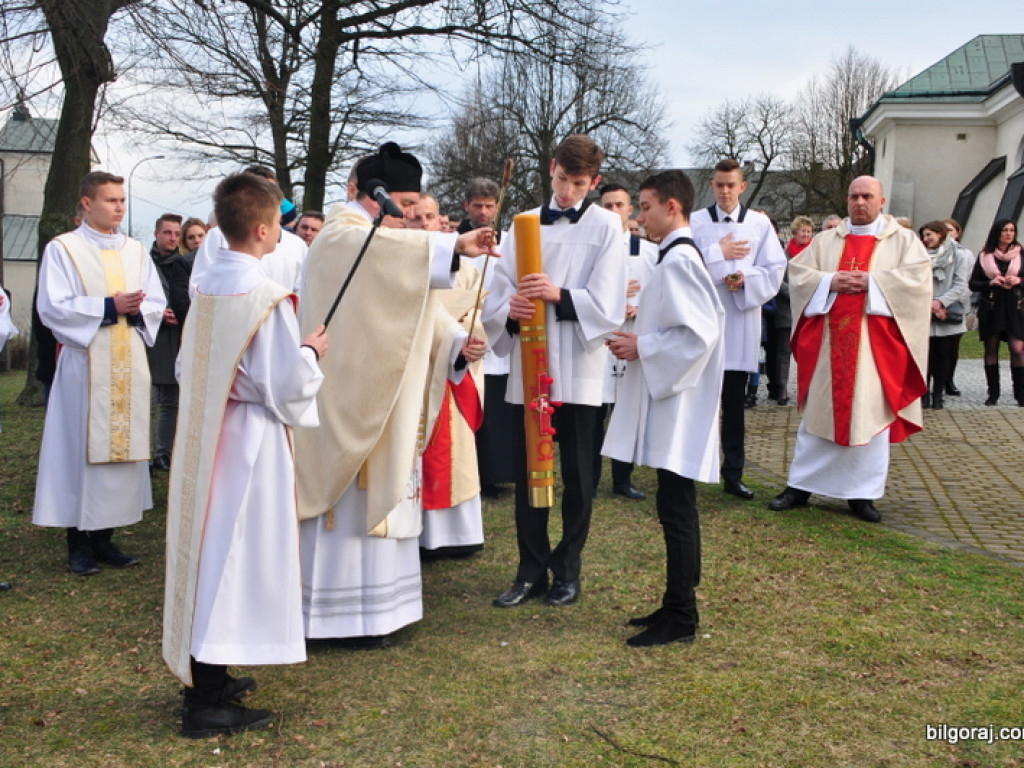 Nie ma Go tu, a jednak Obecny! Wielka Sobota (FOTO)