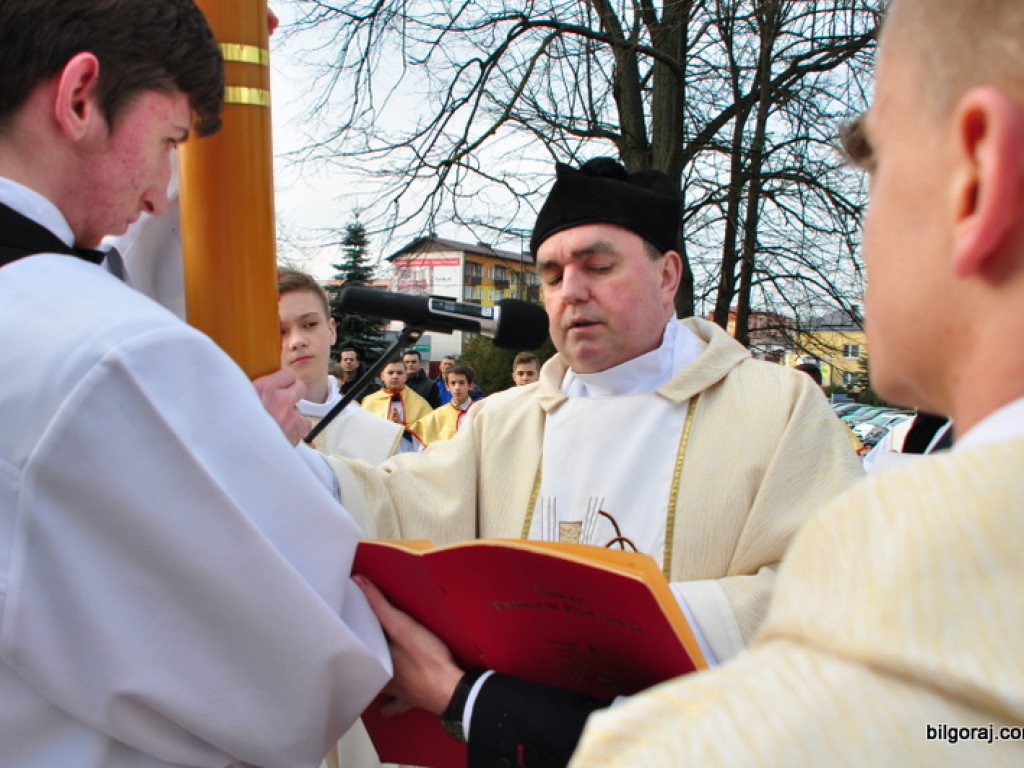 Nie ma Go tu, a jednak Obecny! Wielka Sobota (FOTO)