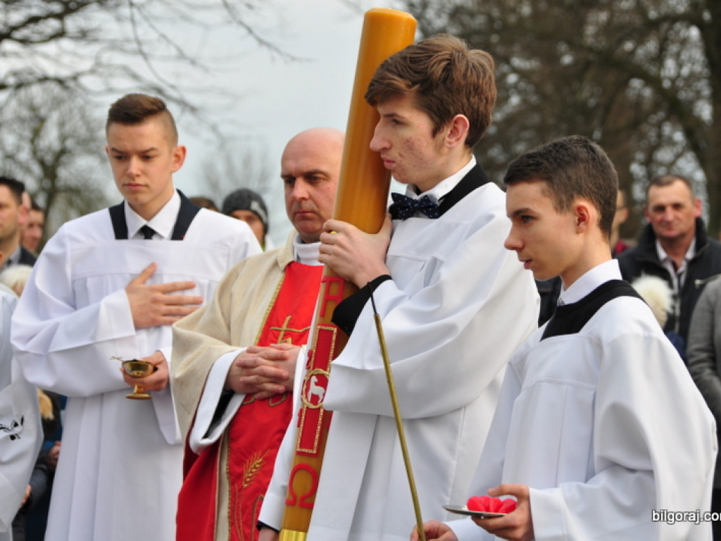 Nie ma Go tu, a jednak Obecny! Wielka Sobota (FOTO)