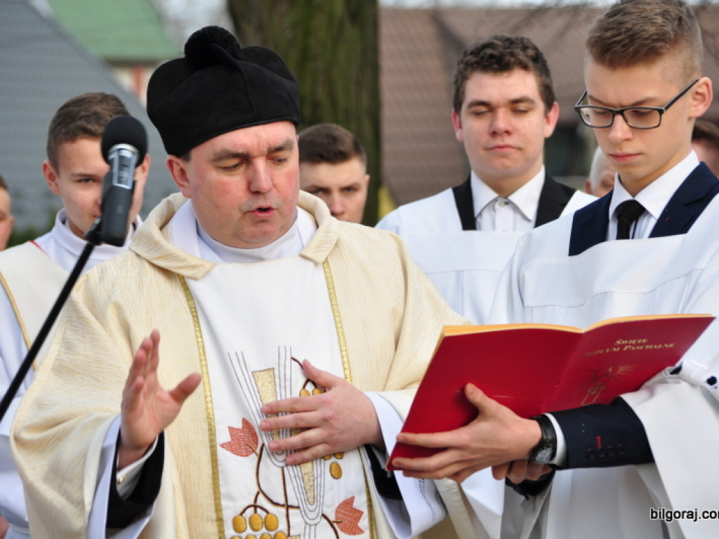 Nie ma Go tu, a jednak Obecny! Wielka Sobota (FOTO)