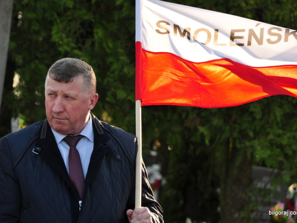 Biłgoraj pamięta o ofiarach zbrodni katyńskiej i ofiarach katastrofy Smoleńskiej (FOTO)