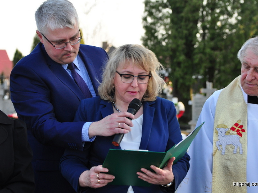 Biłgoraj pamięta o ofiarach zbrodni katyńskiej i ofiarach katastrofy Smoleńskiej (FOTO)