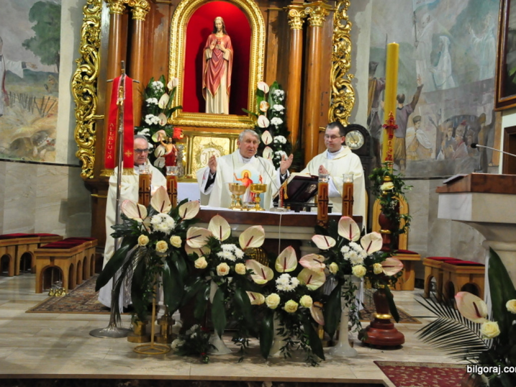 Biłgoraj pamięta o ofiarach zbrodni katyńskiej i ofiarach katastrofy Smoleńskiej (FOTO)