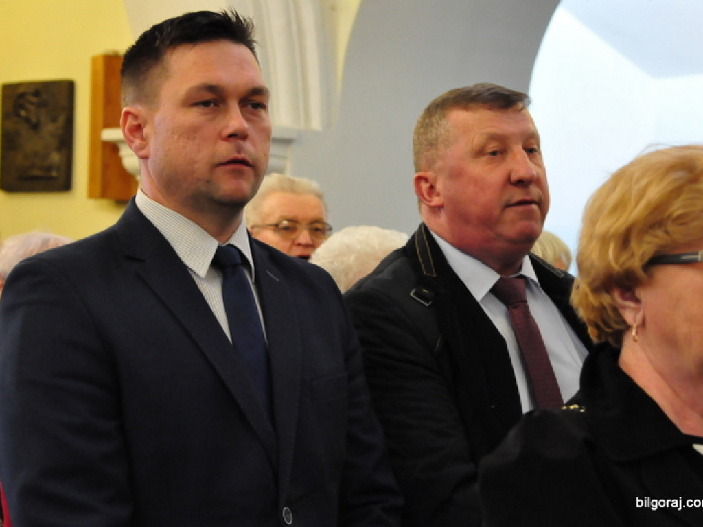 Biłgoraj pamięta o ofiarach zbrodni katyńskiej i ofiarach katastrofy Smoleńskiej (FOTO)
