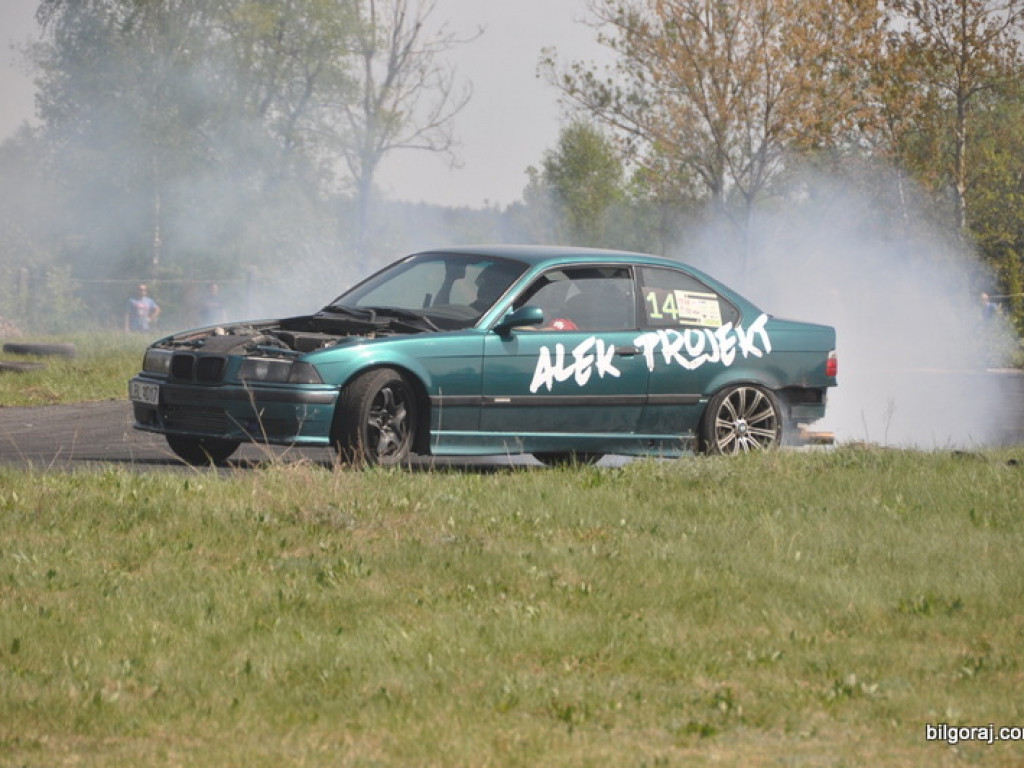 Driftingowe szaleństwo na biłgorajskim Autodromie (FOTO)