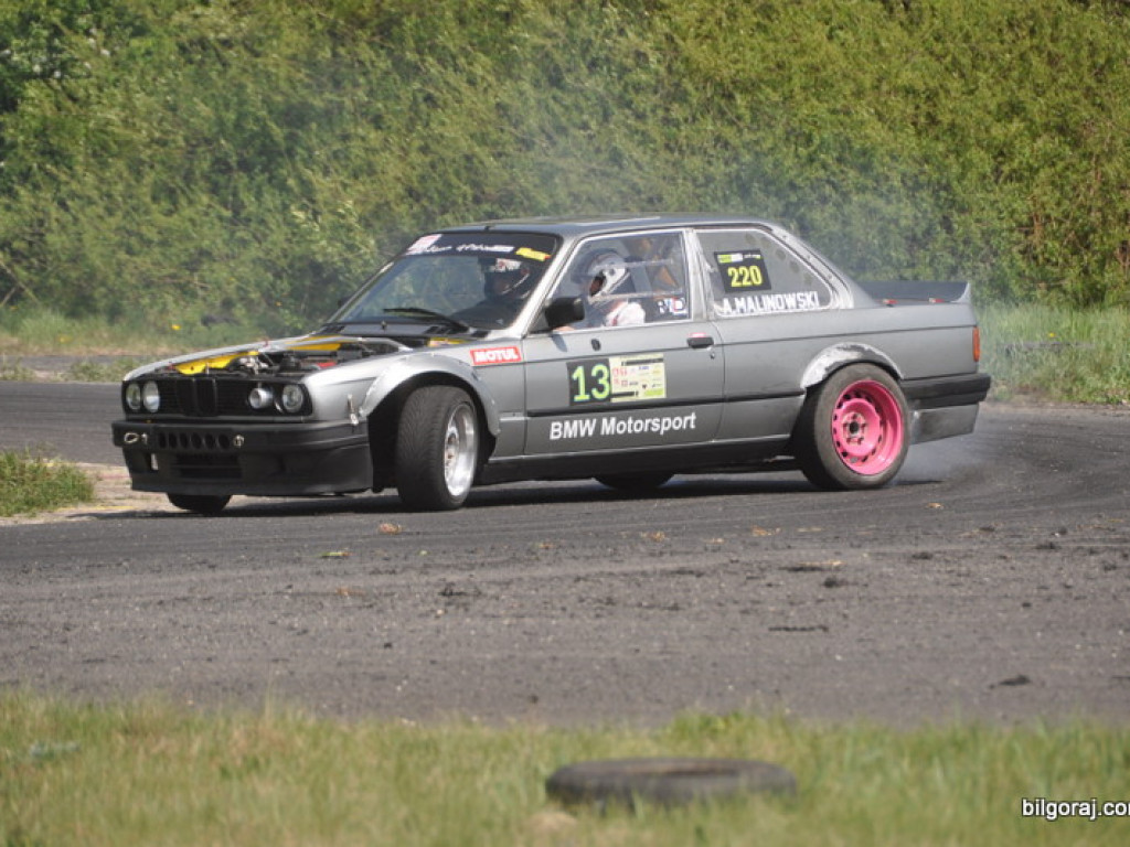 Driftingowe szaleństwo na biłgorajskim Autodromie (FOTO)