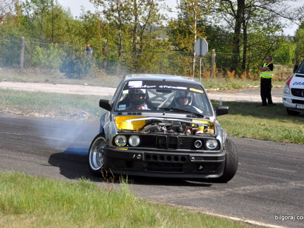 Driftingowe szaleństwo na biłgorajskim Autodromie (FOTO)