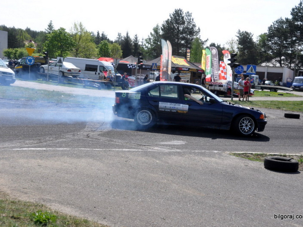 Driftingowe szaleństwo na biłgorajskim Autodromie (FOTO)